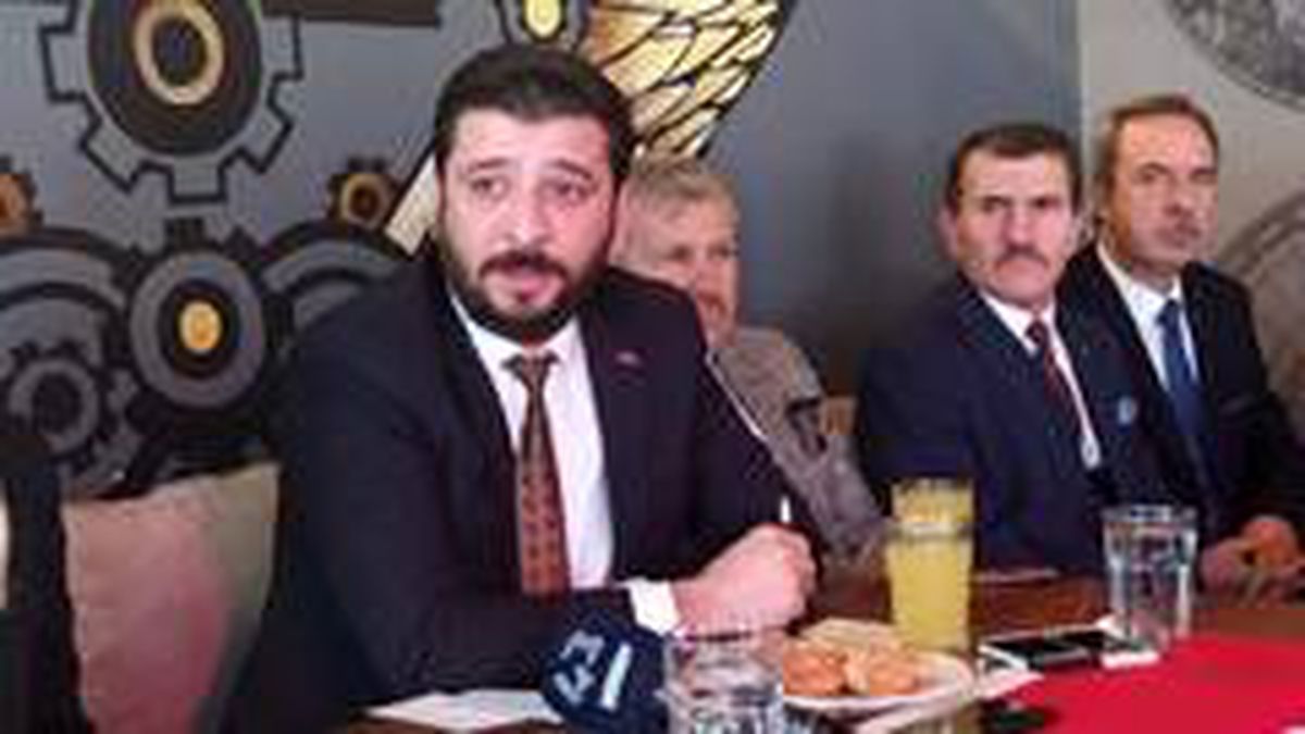 "Eğer bu hastane işi de stat hikayesine dönecekse prefabrik yapsınlar"