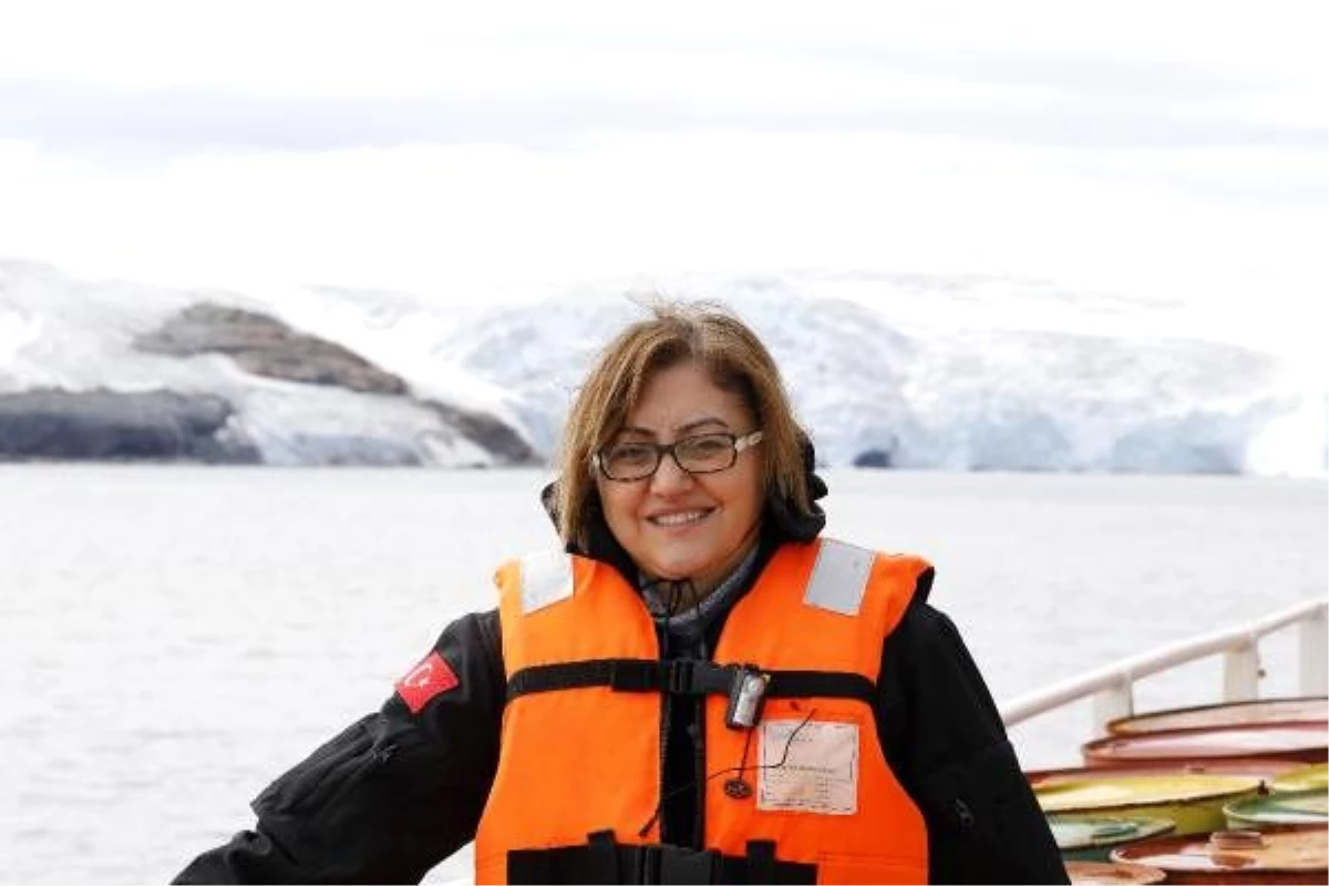 Fatma Şahin: Antarktika\'ya kara üzüm, fıstık, biber götürdük