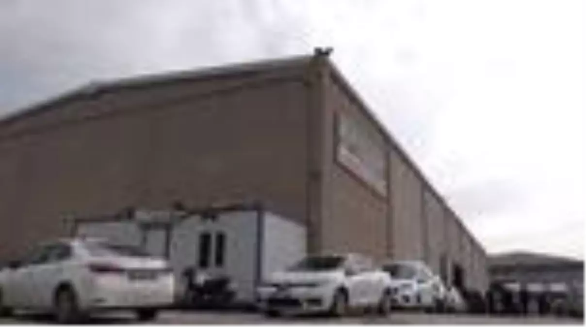 İdlib\'e 3 tır insani yardım gönderildi