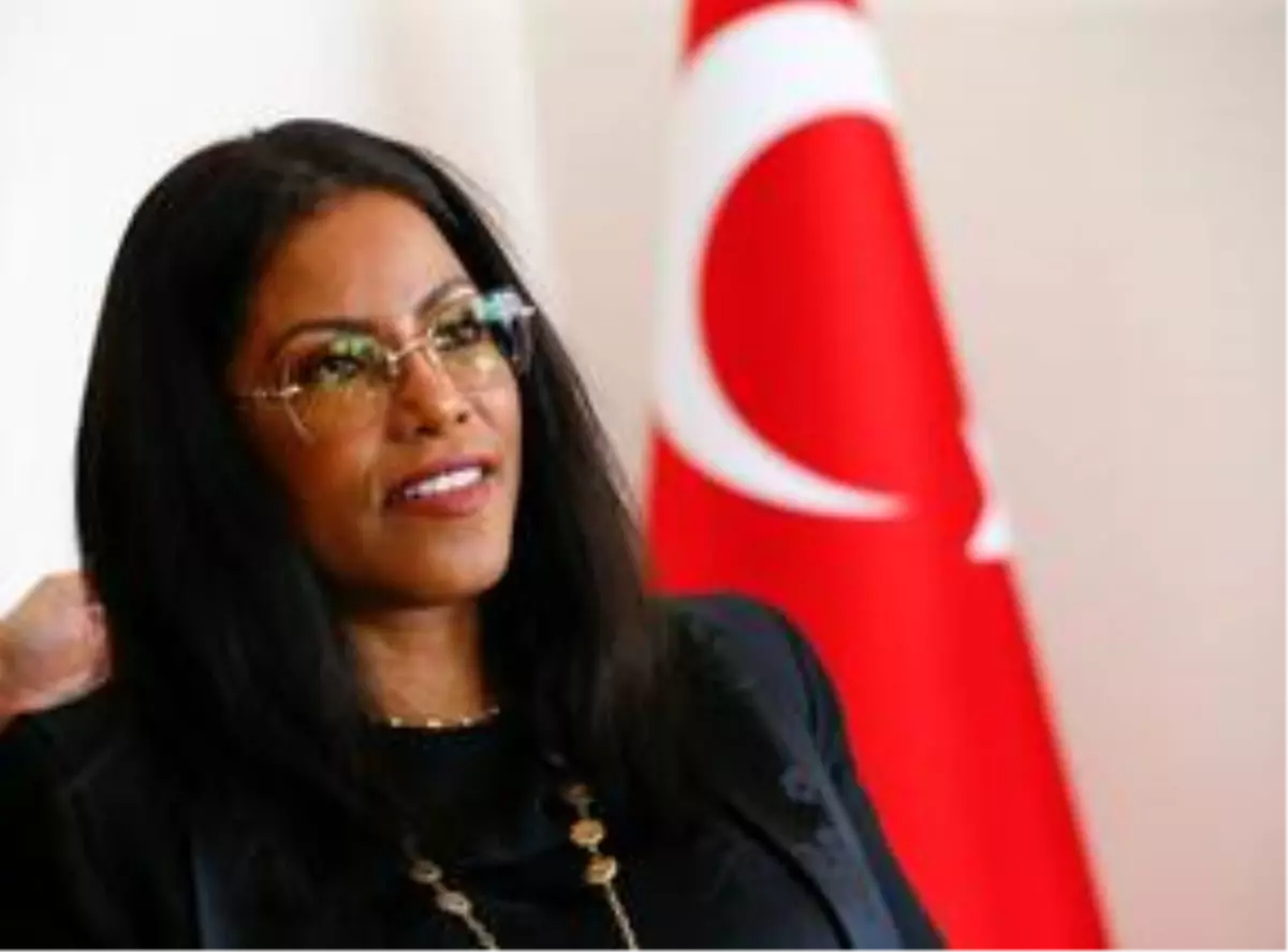 Malcolm X\'in kızı İlyasa Şahbaz "Malcolm X ve onun Amerikan İslamına Etkileri" konferansında...