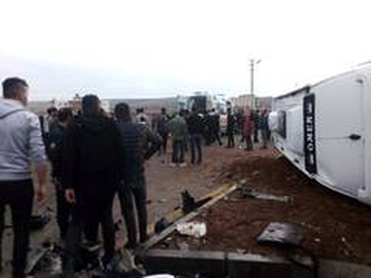 Midyat\'ta trafik kazası: 2\'si ağır 4 yaralı