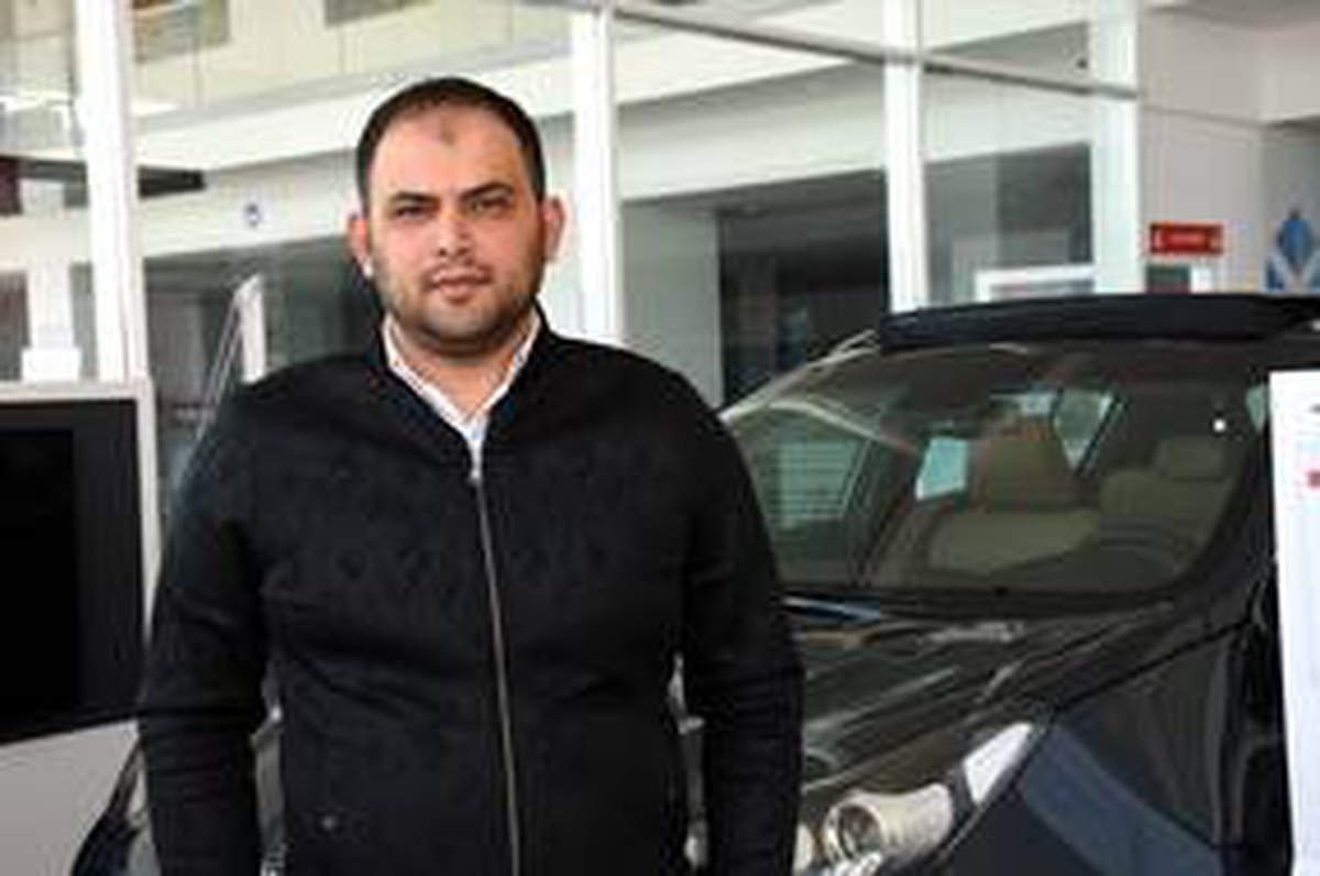Sıfır otomobiller banttan inmeden satılıyor