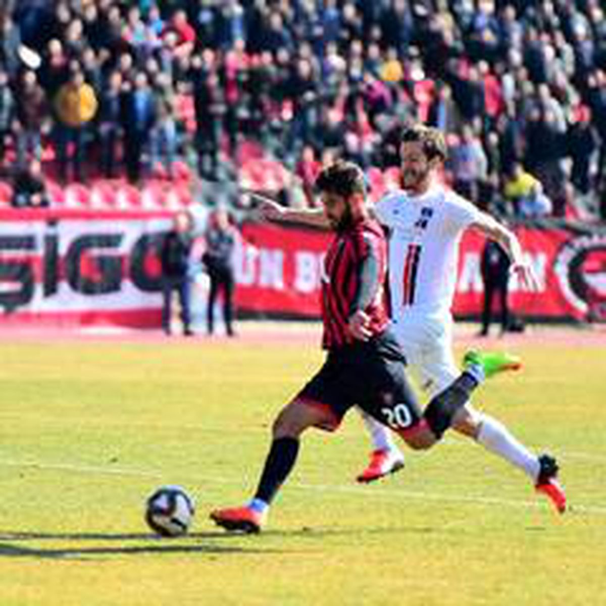 TFF 2. Lig: Uşakspor: 2-Van BBSK: 1