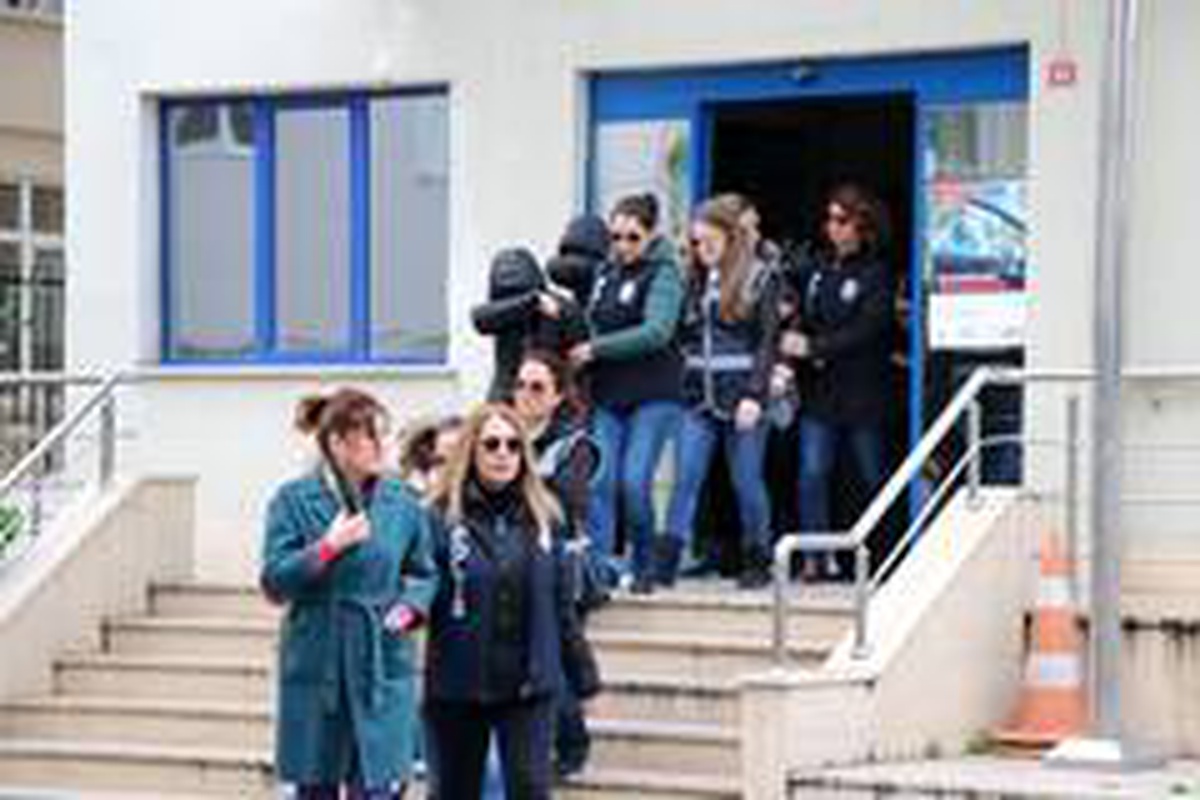 Yalova\'da büyük fuhuş operasyonu: 50 gözaltı
