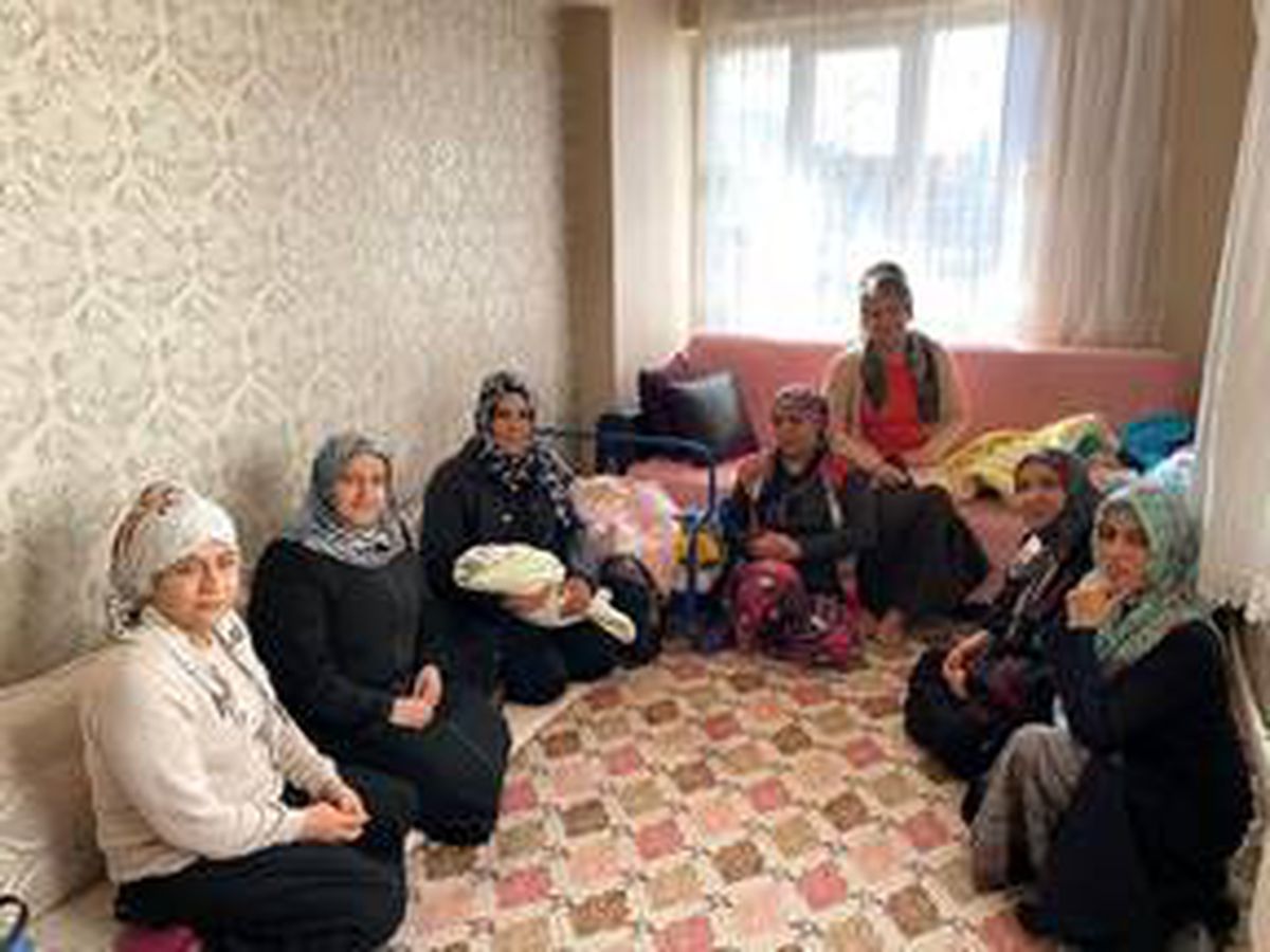 Bağlar Belediye Başkanı Beyoğlu\'nun eşinden yeni doğum yapan annelere ziyaret