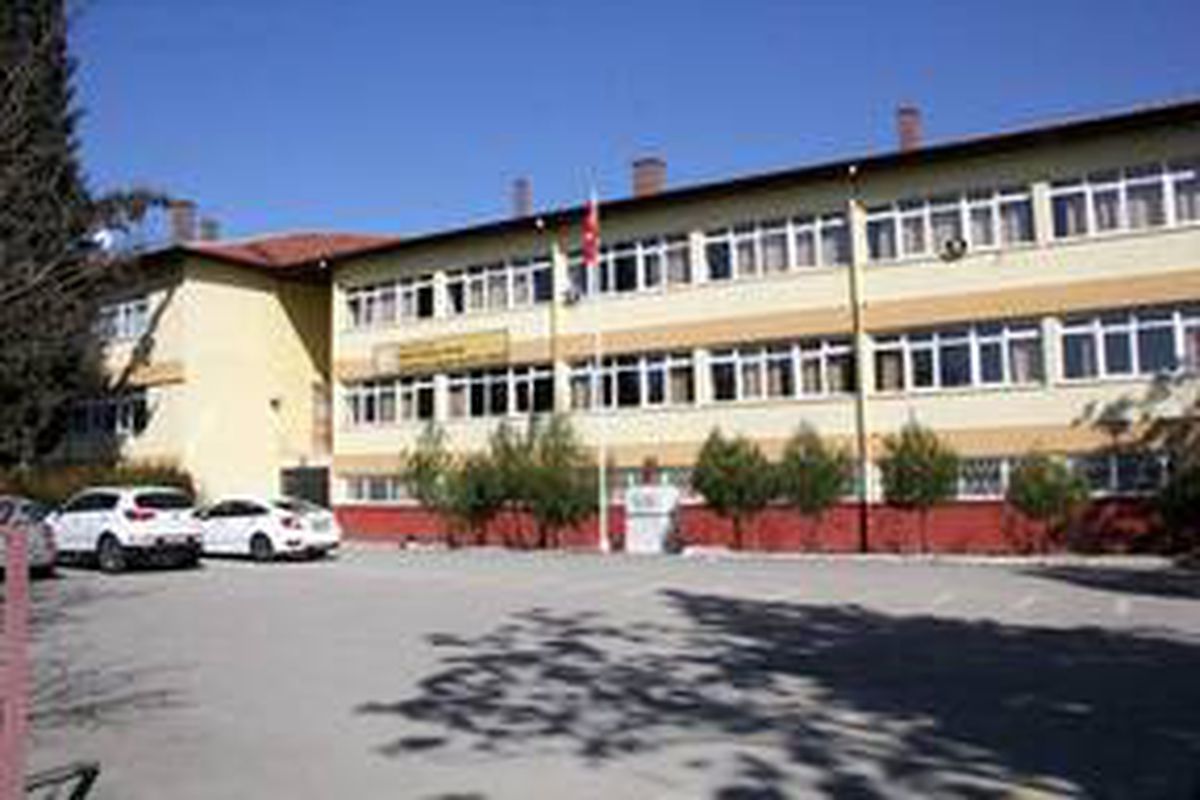 Beypazarı ilçesinde dayanıksız yurt ve okul binaları yıkılacak