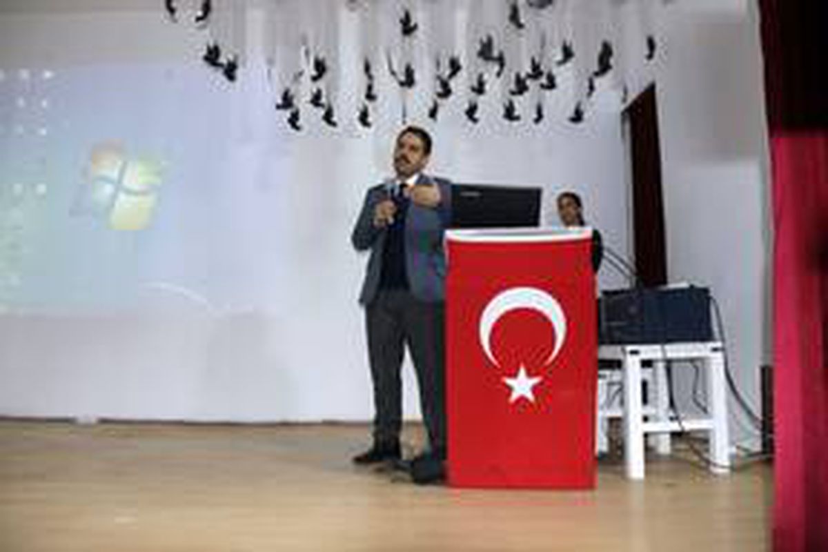 Erciş\'te öğrencilere "madde bağımlılığı ve kişisel hijyen" eğitimi
