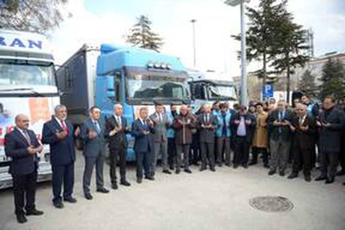 Eskişehir\'den İdlib\'e 5 tır insani yardım malzemesi gönderildi