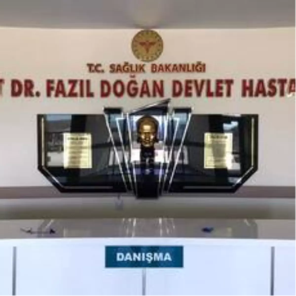 Hastaneye Atatürk ve Dr. Fazıl Doğan köşesi