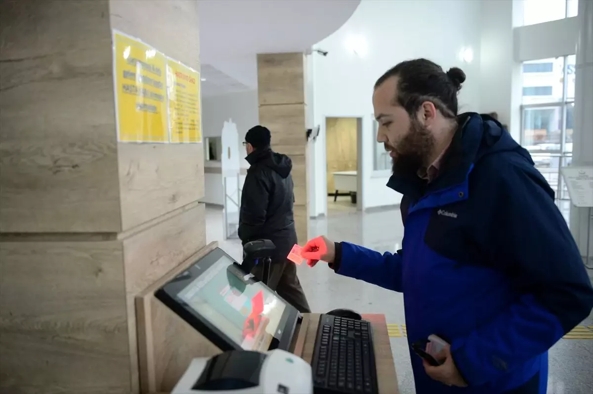 Kağıt tasarrufuyla iş yükü azaldı bakılan hasta sayısı yüzde 70 arttı