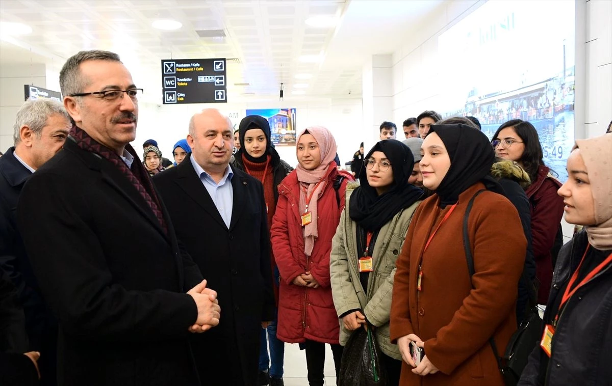Kahramanmaraş\'ta öğrencilere uçakla Ankara gezisi
