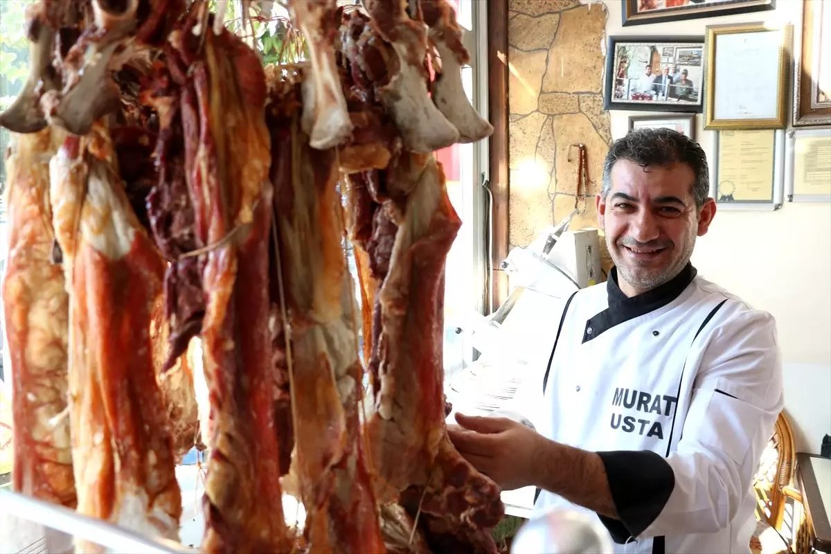 Siirt\'in damak çatlatan lezzeti "büryan kebabı"na rağbet