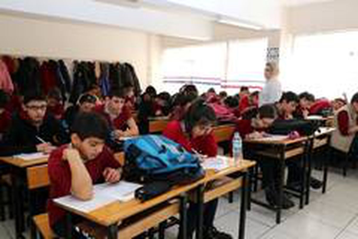 Sivas\'ta öğrencilere yönelik izleme sınavı yapıldı