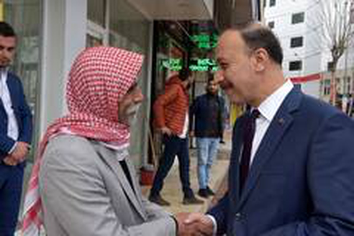 Vali Erin, her gün yüzlerce vatandaşla buluşuyor
