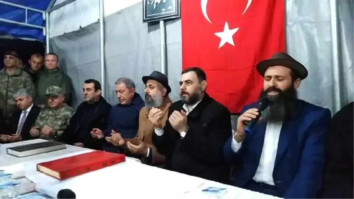 Bakan Akar ve komutanlar, Suriye sınırında (3)