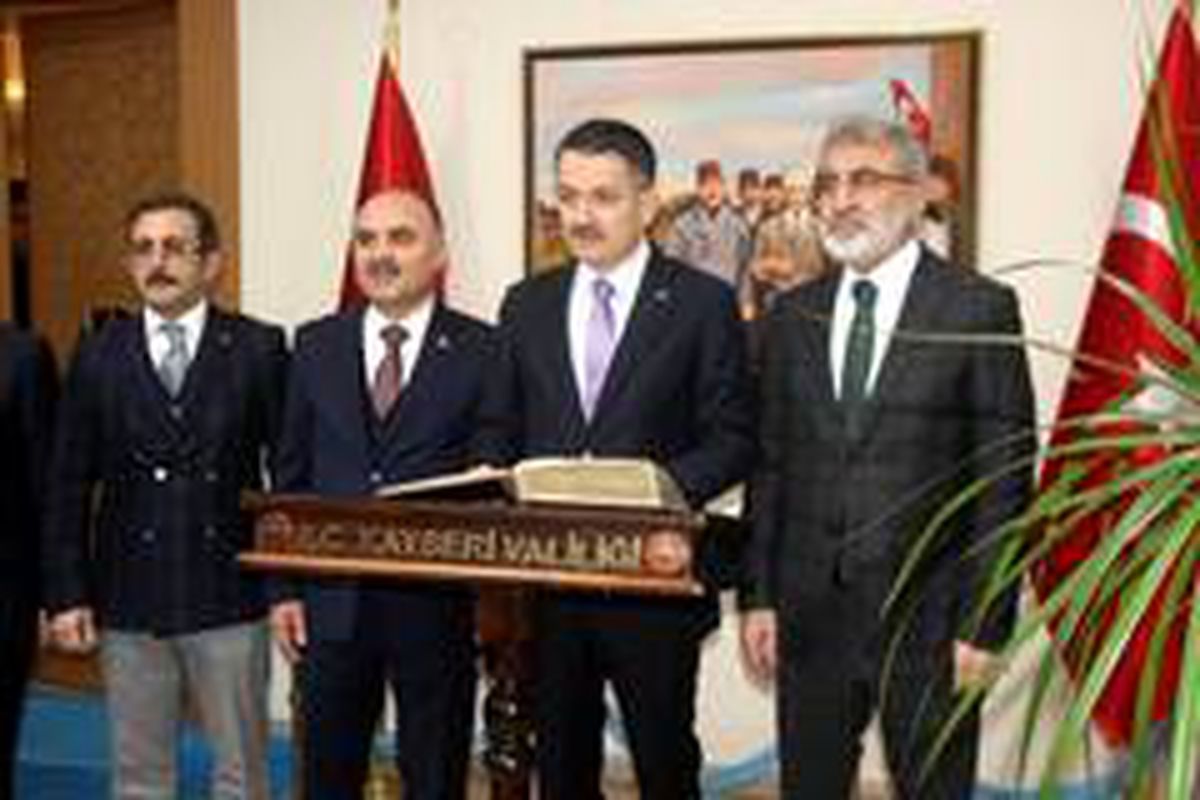Bakan Pakdemirli\'den saman ithal edildiği iddialarına yanıt