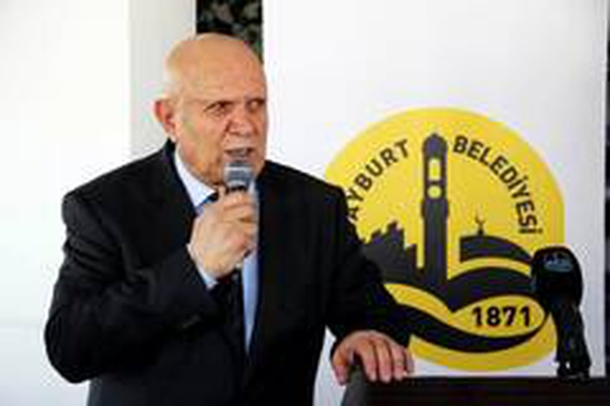 Başkan Pekmezci: "Türk milleti vatanına ve bağımsızlığına büyük bir aşkla bağlanmıştır"