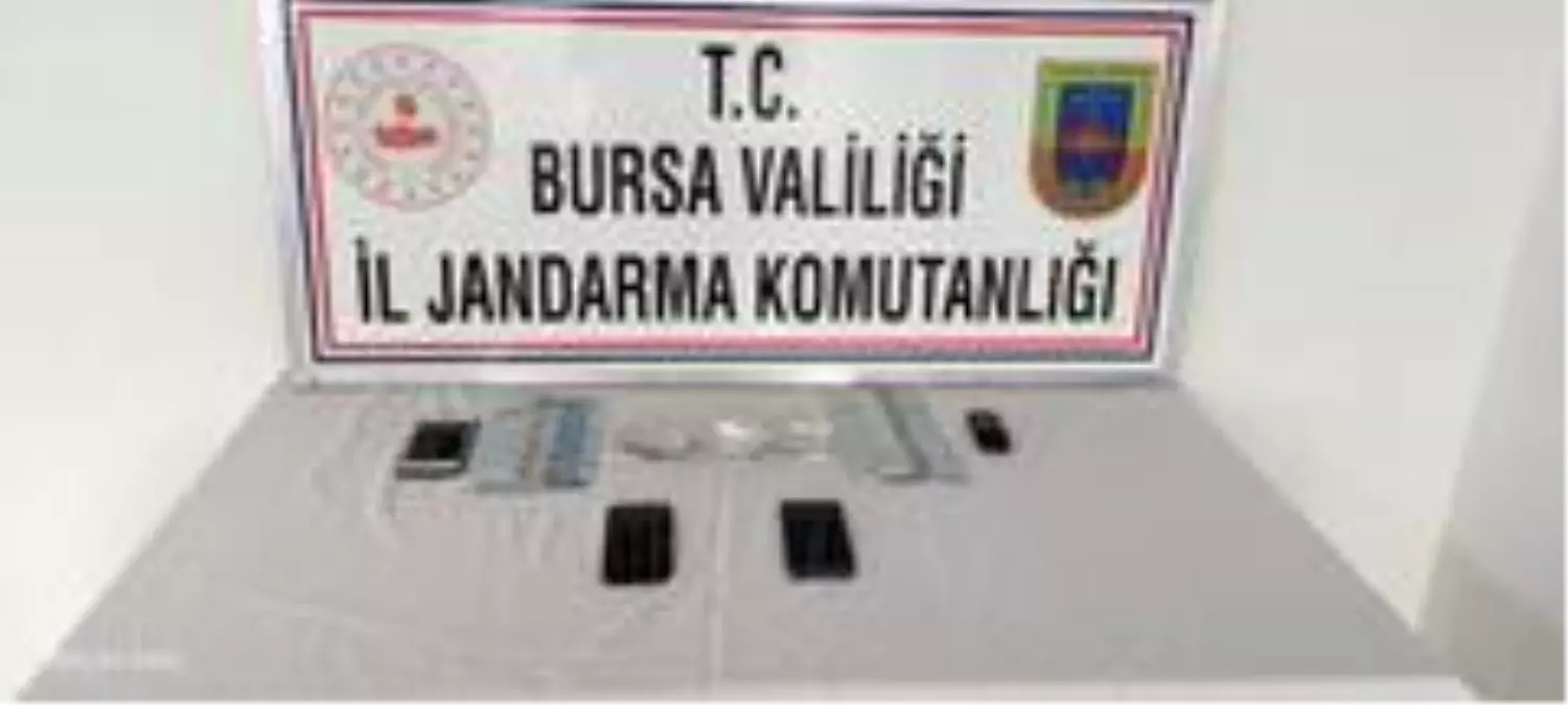 Bursa\'da jandarmadan kaçamadılar