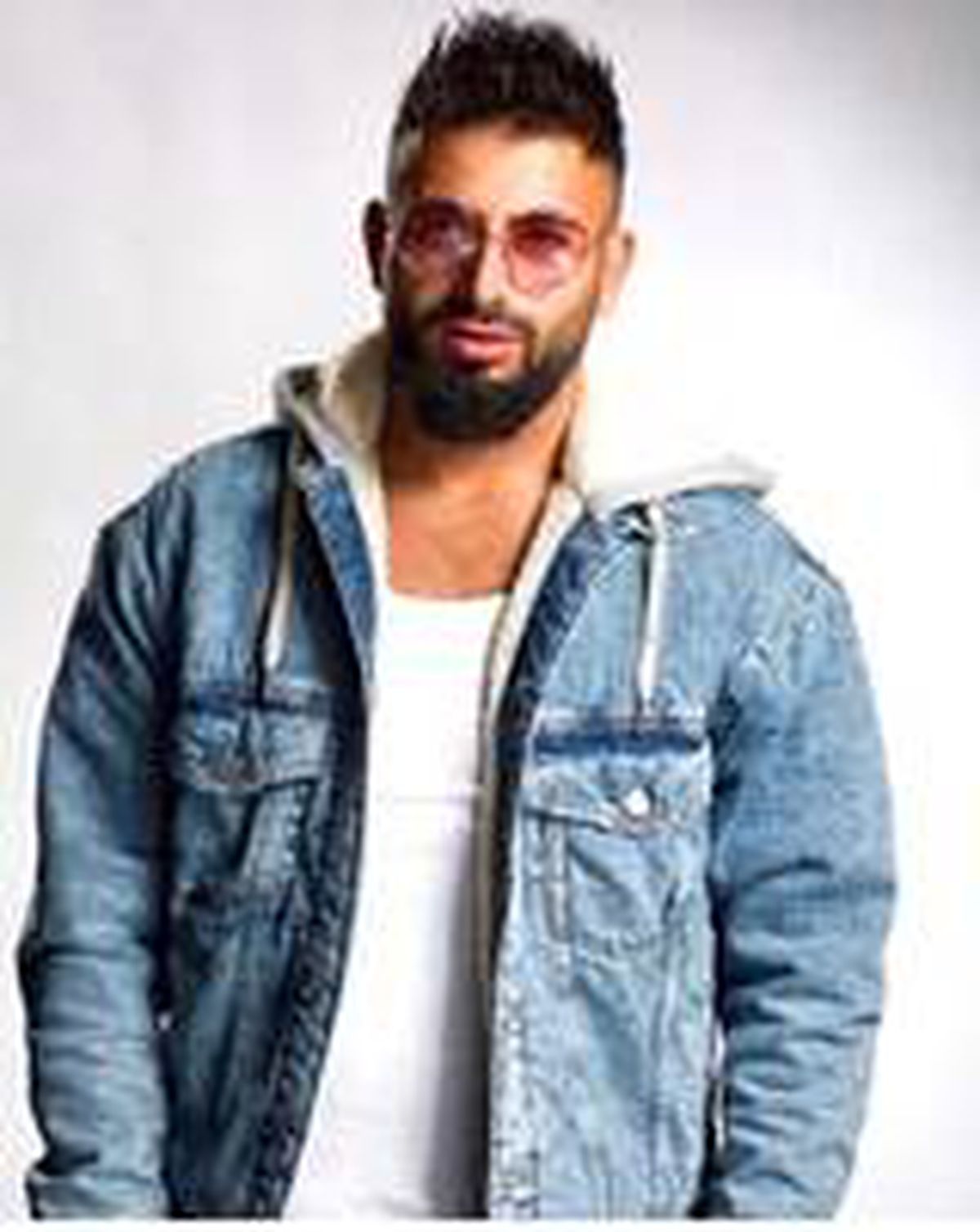 DJ Kaan Deniz Kuşadası\'nda sahne aldı
