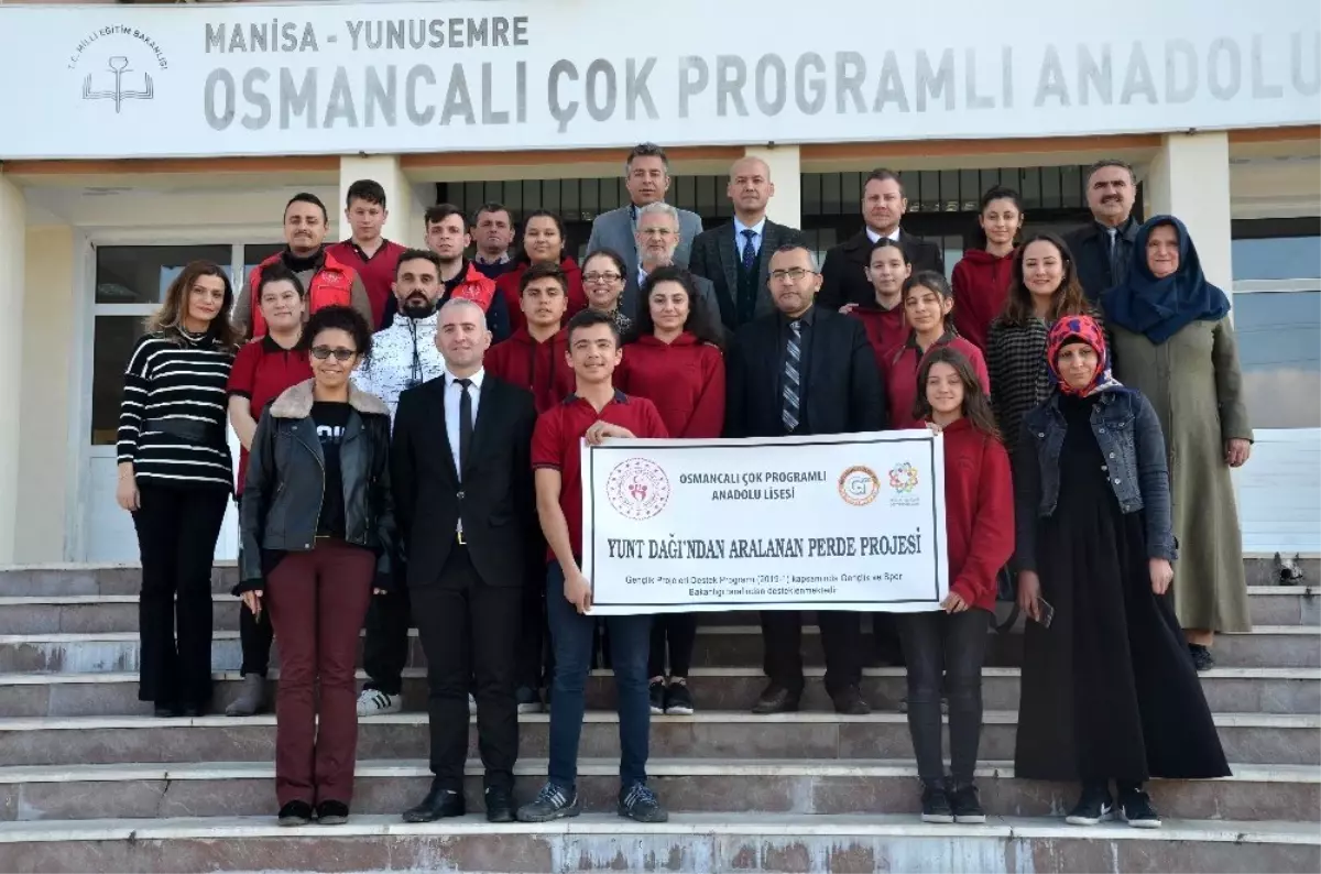 Hazırladıkları projeyle Yuntdağı\'ndaki çocuklara tiyatroyu sevdirecekler