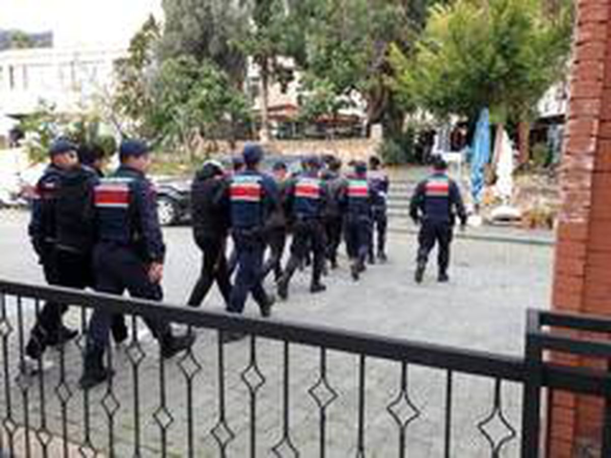 Kaş\'ta 32 düzensiz göçmen yakalandı