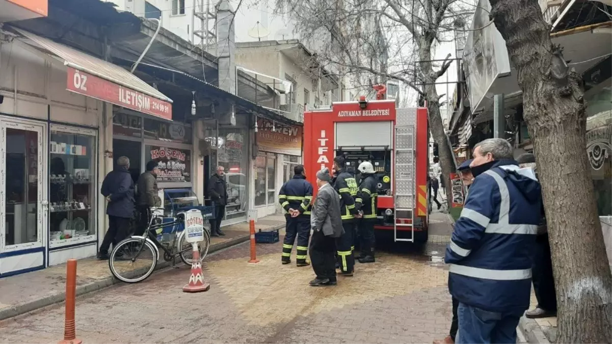 Lokanta yangını korkuttu