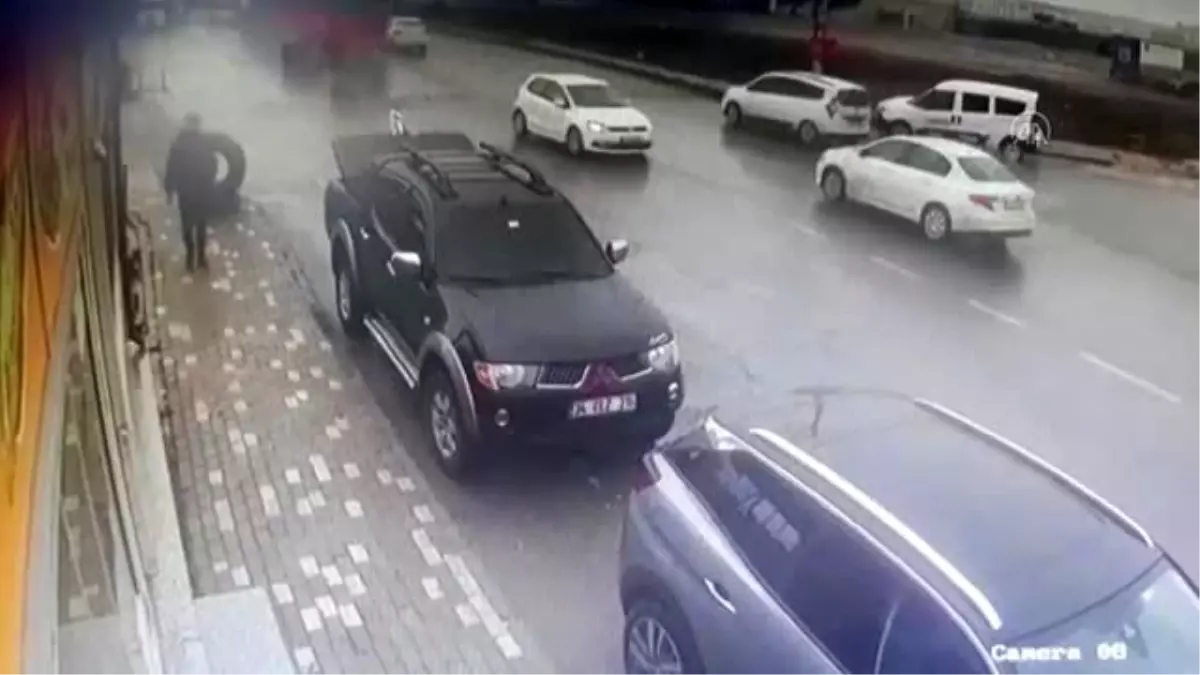 Zincirleme trafik kazasında 1 kişi öldü 5 kişi yaralandı