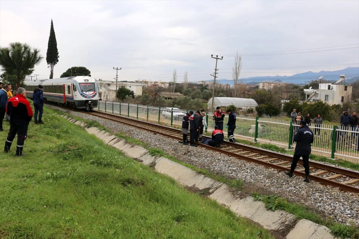 Aydın\'da trenin çarptığı kişi hayatını kaybetti