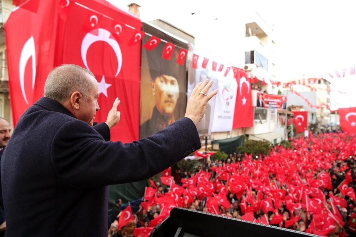 Cumhurbaşkanı Erdoğan: "Ne hizmet ediyorlar, ne de hizmet edilmesine müsaade ediyorlar"