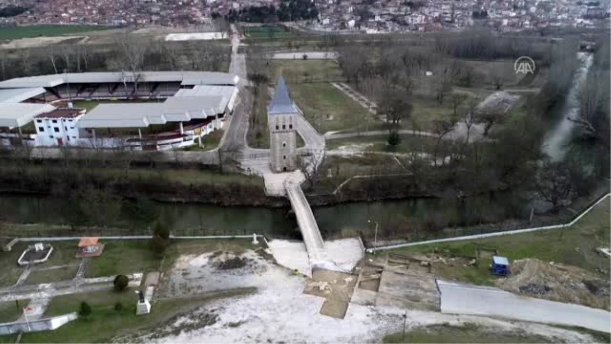 Edirne Yeni Sarayı\'nın kapı duvarı gün yüzüne çıkarılıyor