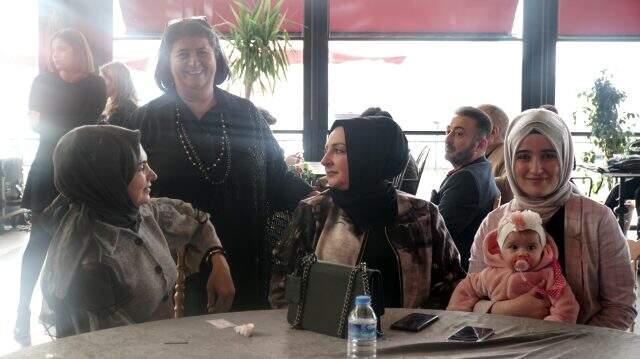 Haberler.com'un Genel Yayın Yönetmeni Av. Bedia Teymur girişimci kadınlarla buluştu Haberler.com'un Genel Yayın Yönetmeni Av. Bedia Teymur girişimci kadınlarla buluştu