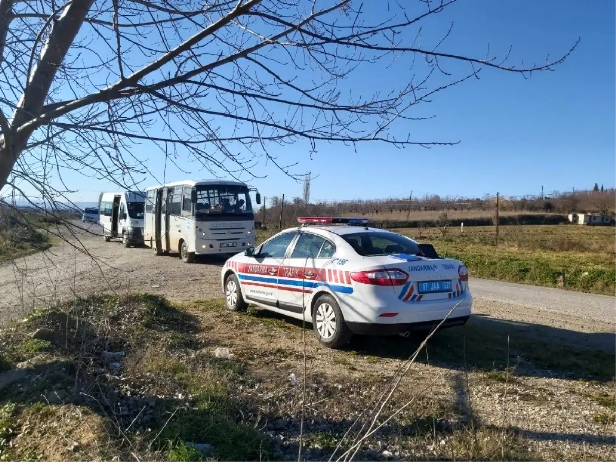 Jandarma Trafik Timleri öğrenci servislerini denetledi