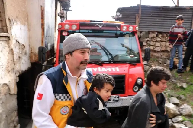 Kahramanmaraş’ta ev yangını 1’i ağır 4 yaralı Son Dakika
