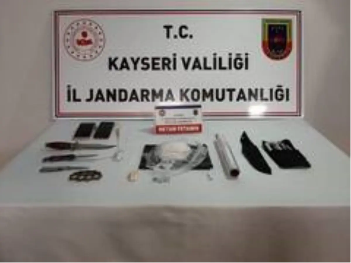 Kayseri\'ye uyuşturucu sokmak isteyenleri jandarma engelledi