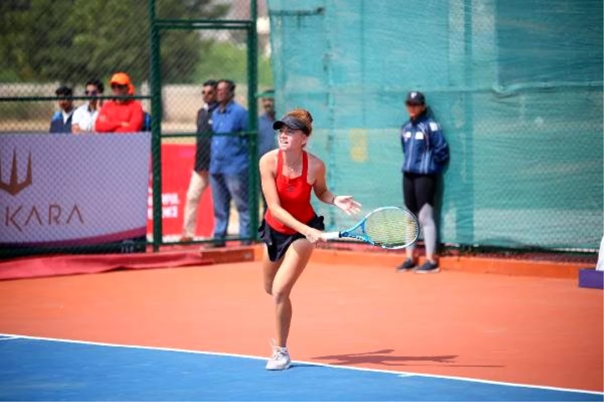 Milli tenisçi Berfu Cengiz, Hindistan\'da finalde
