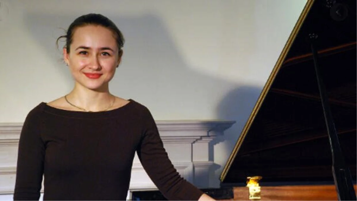 Ödüllü piyanist Anna Tsybuleva CRR\'de