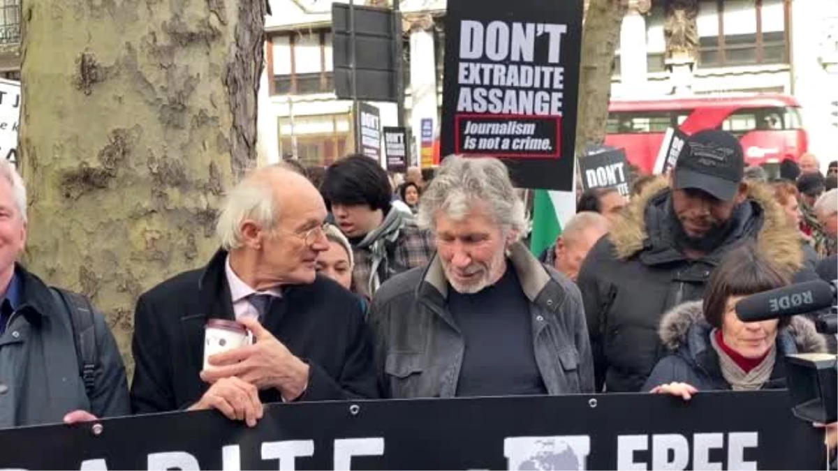 Wikileaks\'in kurucusu Julian Assange için destek gösterisi (2)
