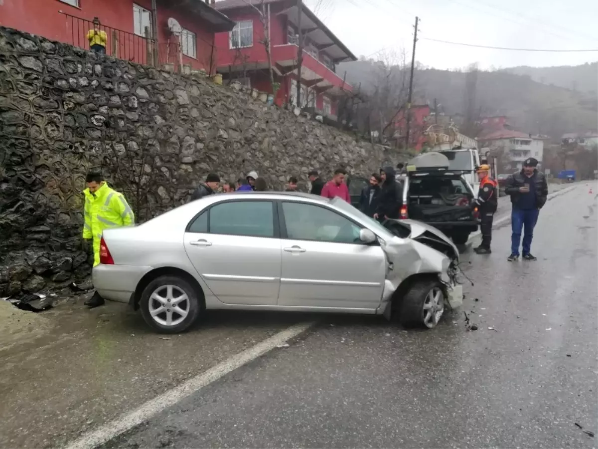 Zonguldak\'ta trafik kazası: 4 yaralı