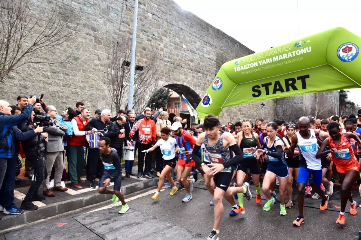 40. Uluslararası Trabzon Yarı Maratonu\'nu koşuldu