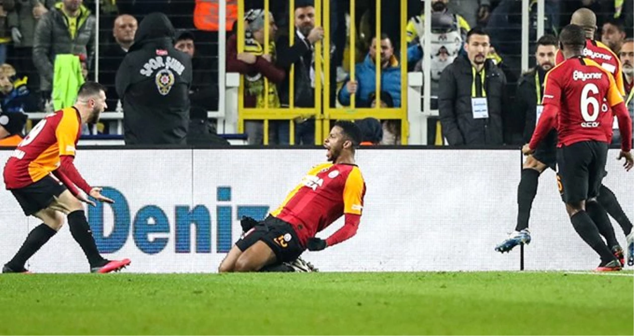 Galatasaray, Fenerbahçe\'yi deplasmanda 20 yıl sonra yendi