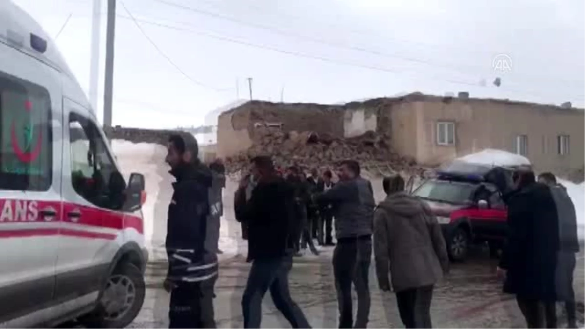 İran\'da 5,7 büyüklüğünde deprem - Sınır köyünde kerpiçten yapılan bazı evler yıkıldı (7)