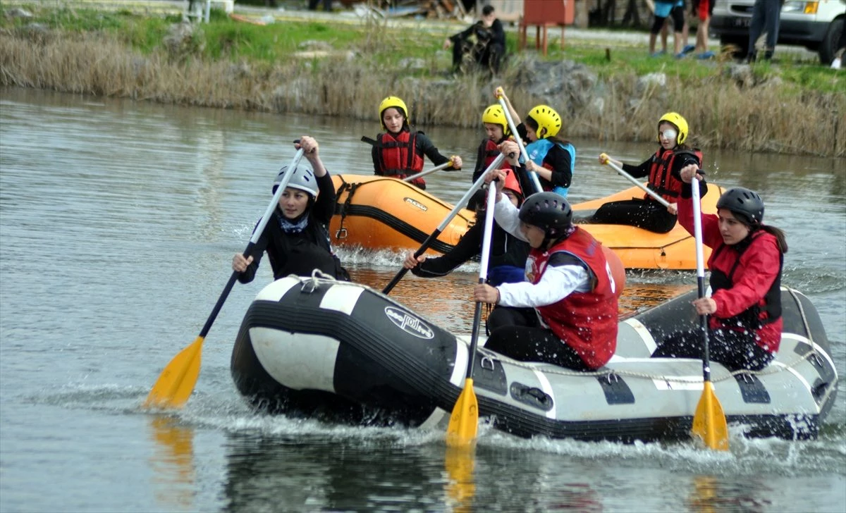 Muğla\'da "Okul Sporları Rafting 1. Bölge Yarışları" yapıldı