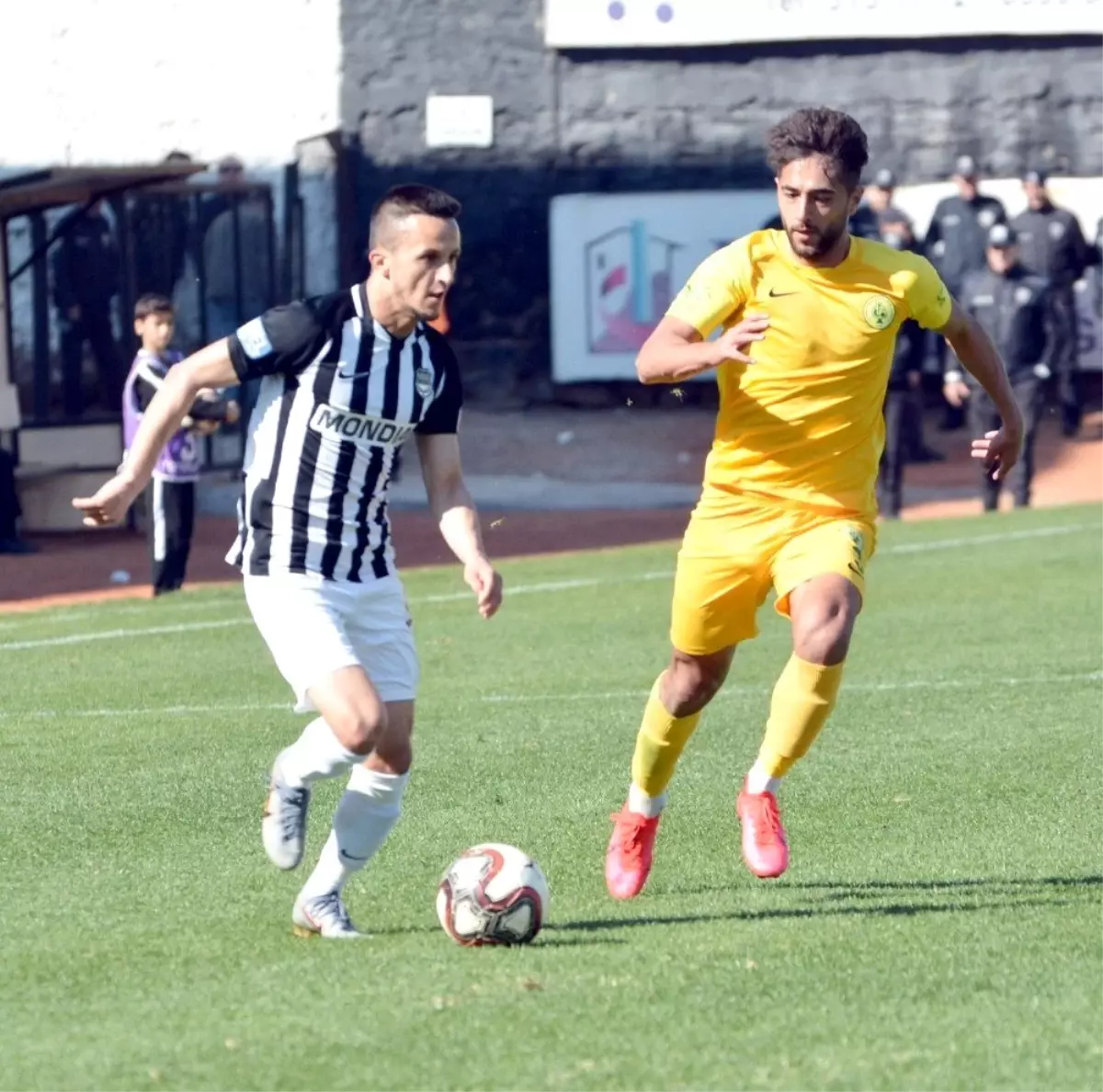 TFF 3. Lig: Nazilli Belediyespor: 7 Darıca Gençlerbirliği: 2