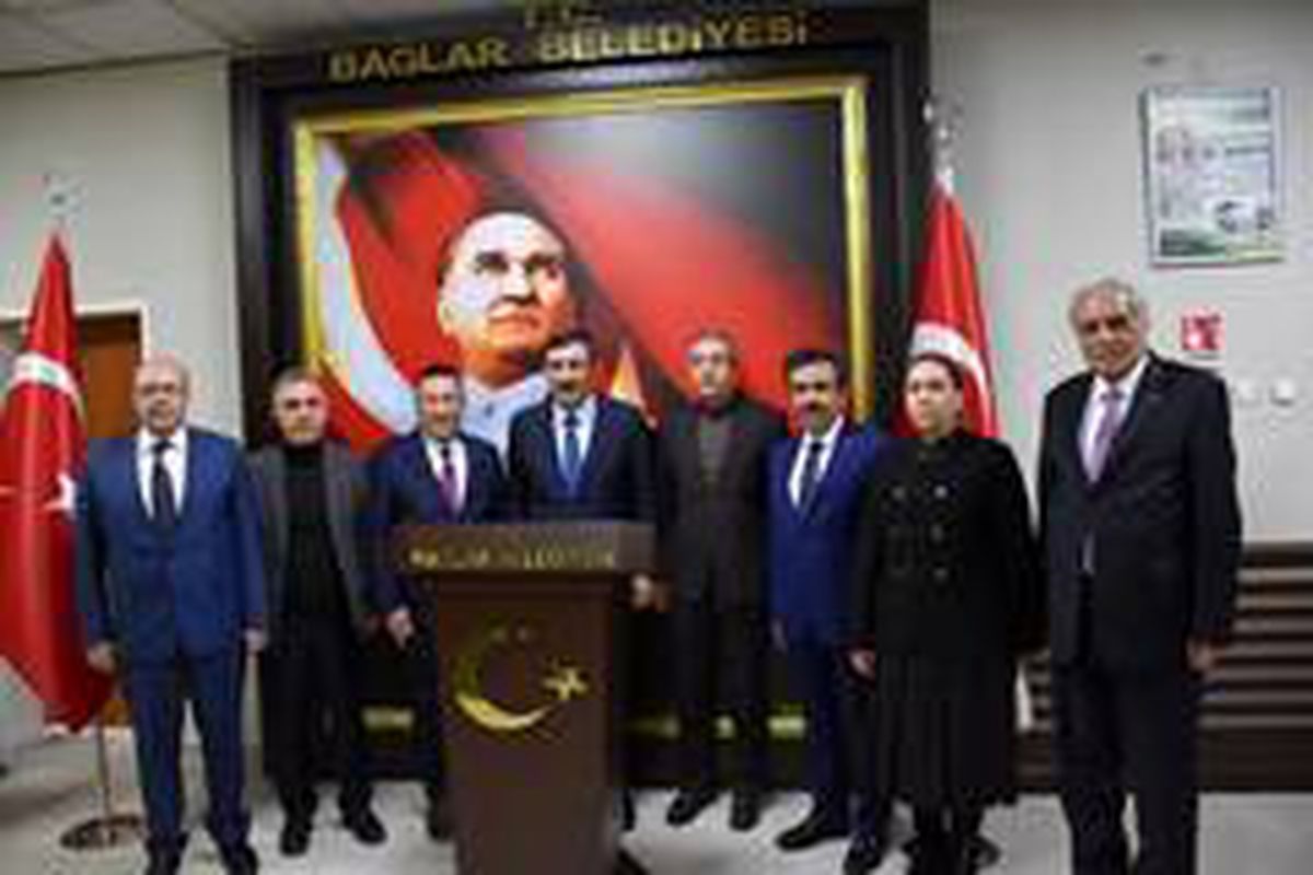 AK Parti Genel Başkan Yardımcısı Yılmaz\'dan Başkan Beyoğlu\'na ziyaret