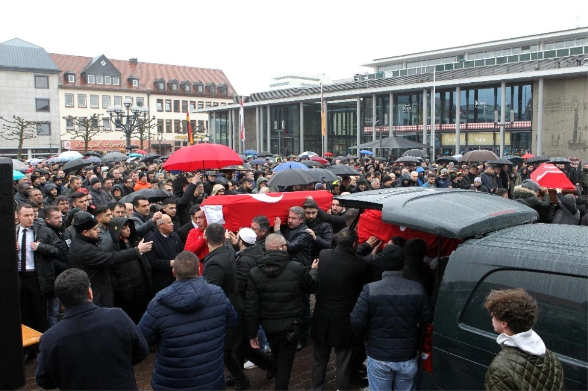 Almanya\'da öldürülen Türk vatandaşları için cenaze töreni düzenlendi