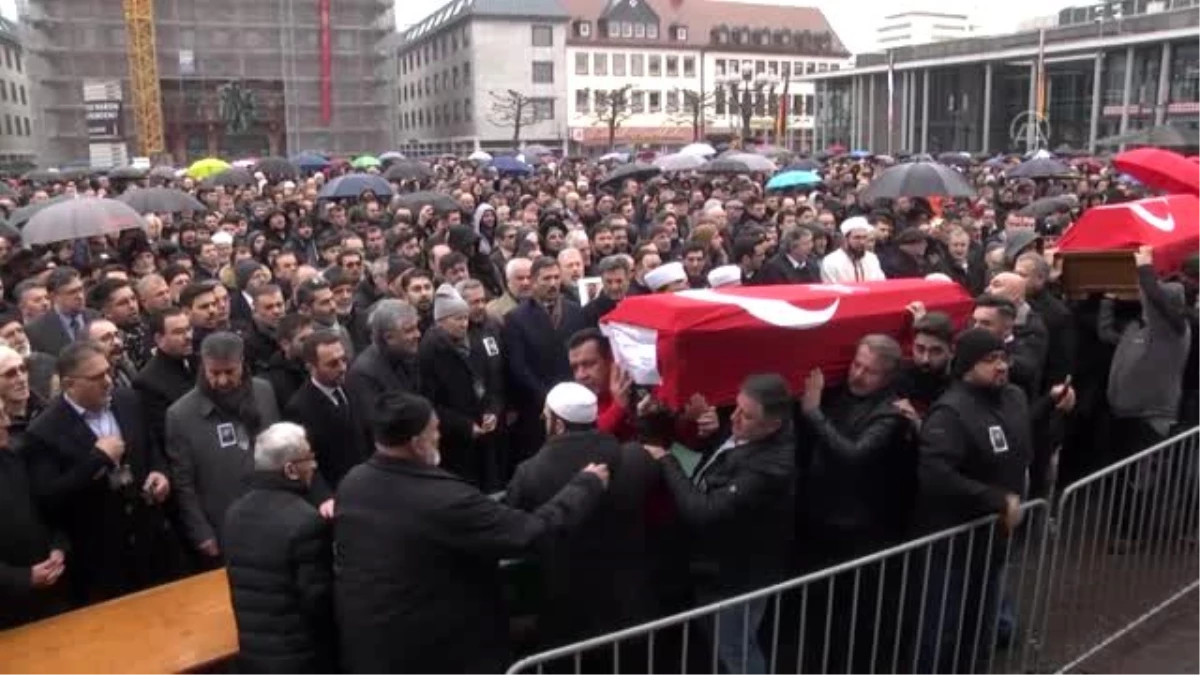 Almanya\'daki ırkçı terör saldırısı - Hayatını kaybeden Türkler için cenaze namazı