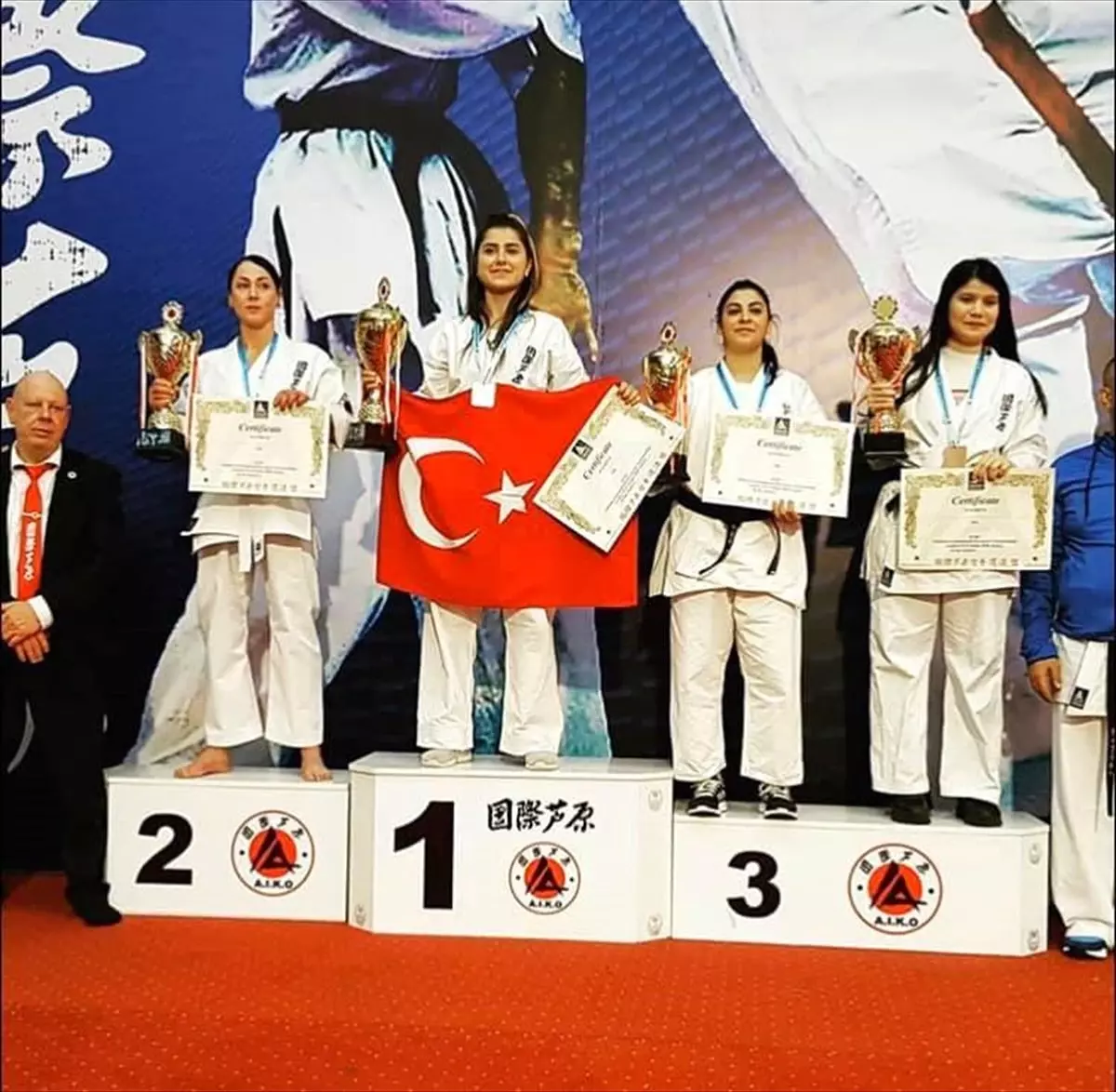 Ashihara Avrupa Şampiyonası\'nda Türkiye takım halinde birinciliği kazandı