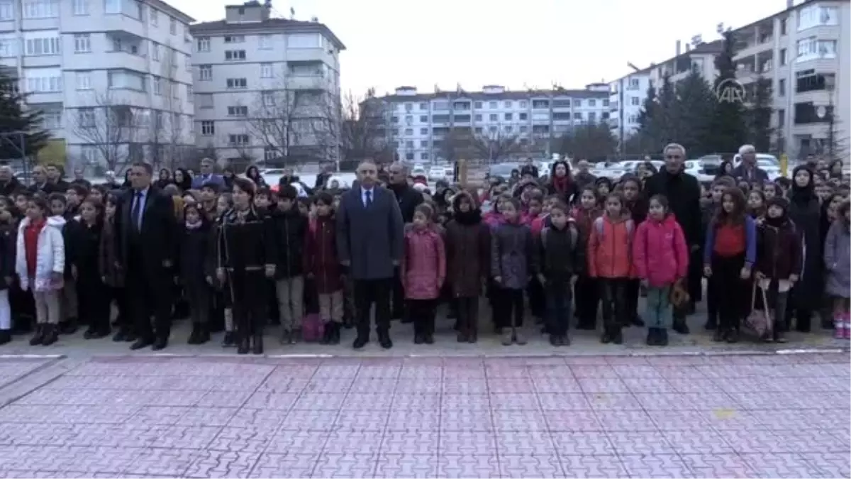 Elazığ\'daki depremde yaşamını yitiren Muhammed Salih\'in sınıfında hüzünlü ders başı