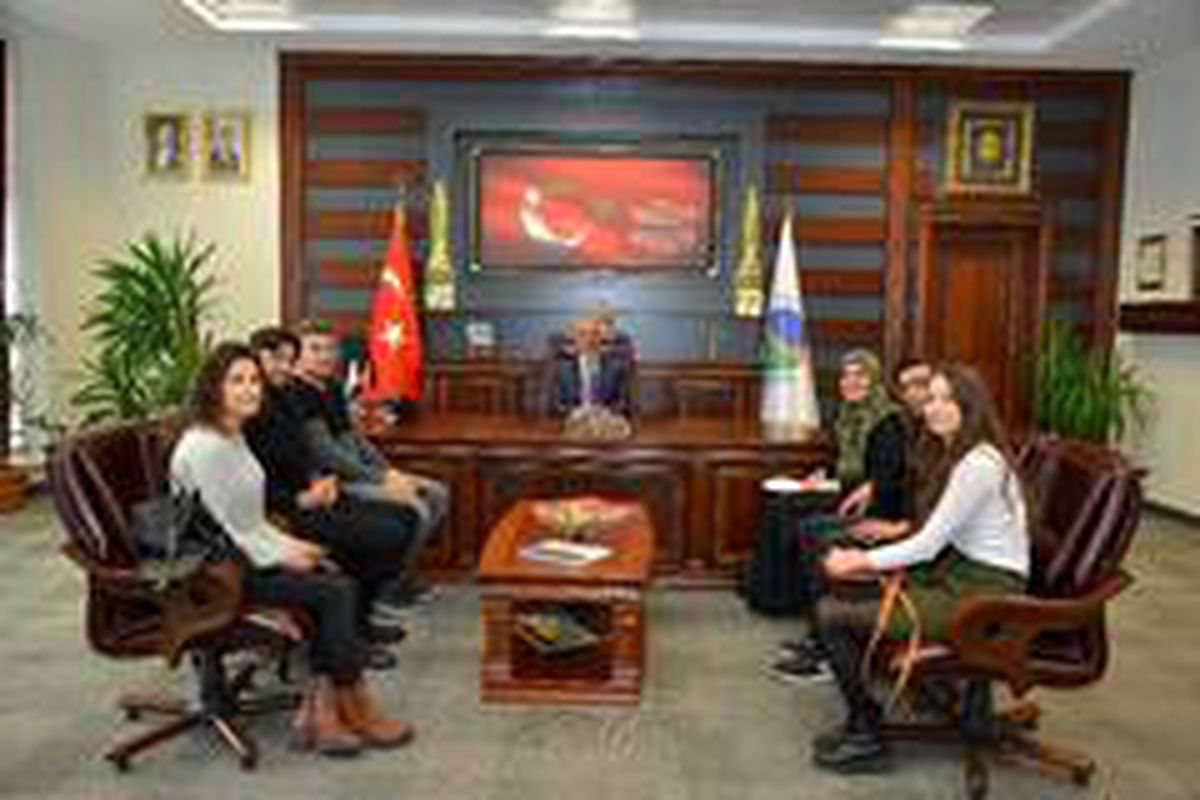 KAEÜ\'si, öğrenci konseyi başkanı Rektör Vatan Karakaya\'ya öğrencinin sorun ve talepleri anlattı