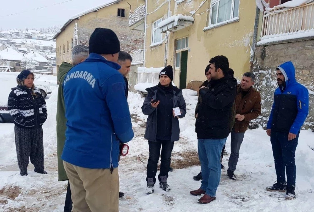 Konya Derebucak\'taki depremde 10 bina hasar gördü